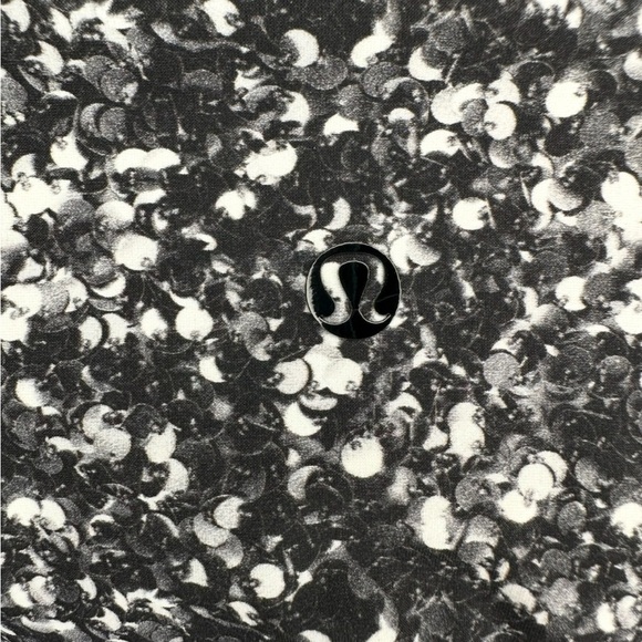 Lululemon Shine Tight Roll Down in Shimmy Shimmer Black White Women’s Size 6 - Picture 9 of 10